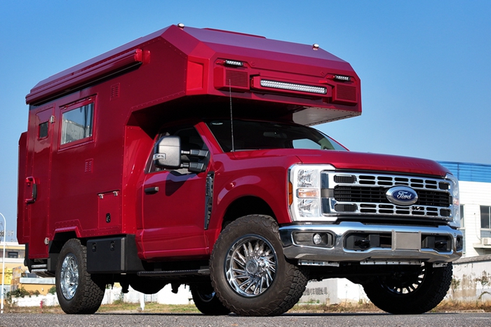 旅美奇域F350四驱越野房车